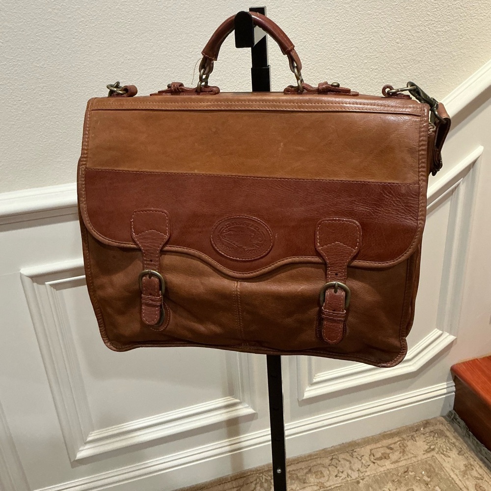 Elegant Tan Leather Men's Briefcase